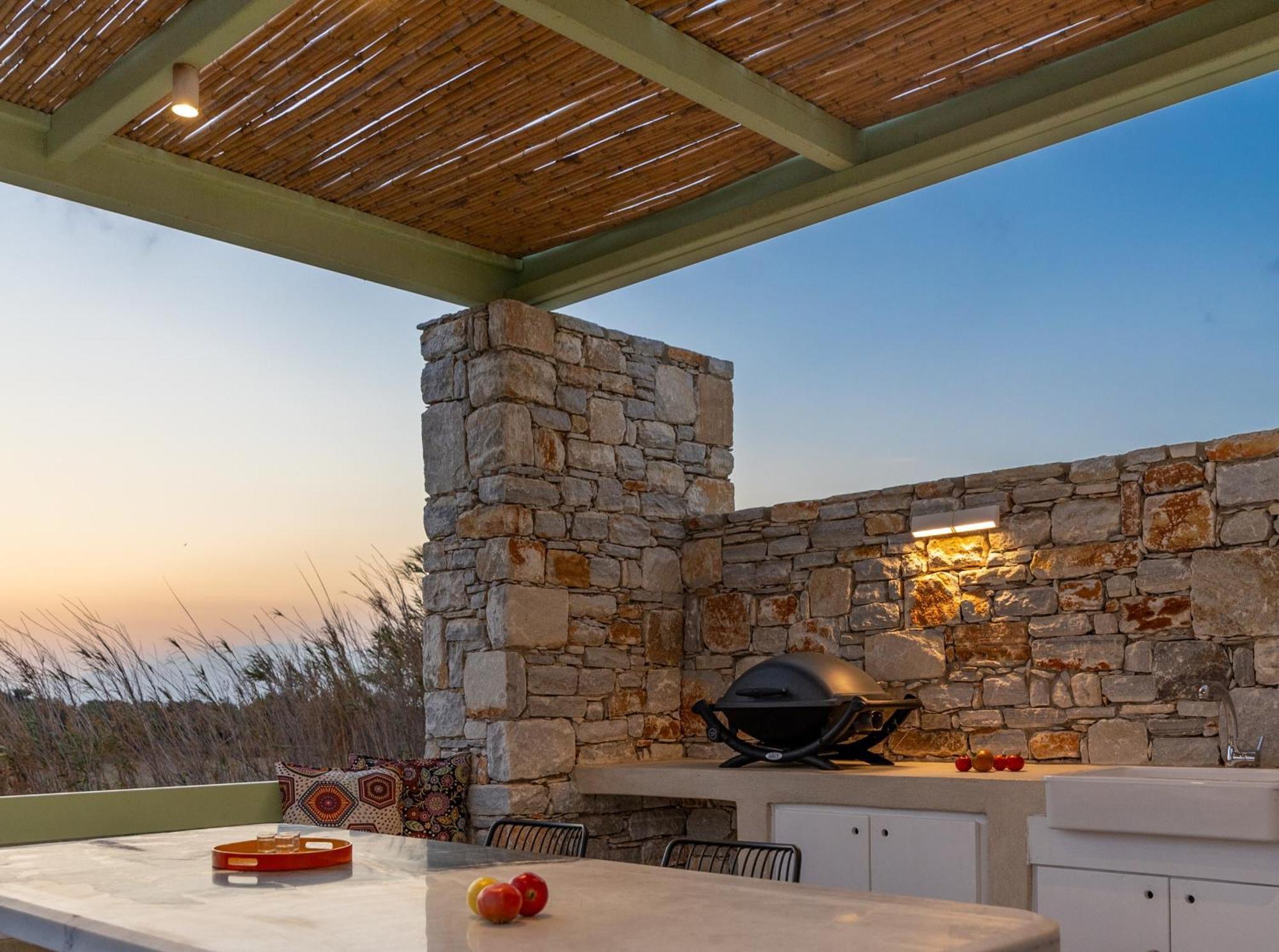 Plioni Villas & Suites Mikri Vigla Bagian luar foto