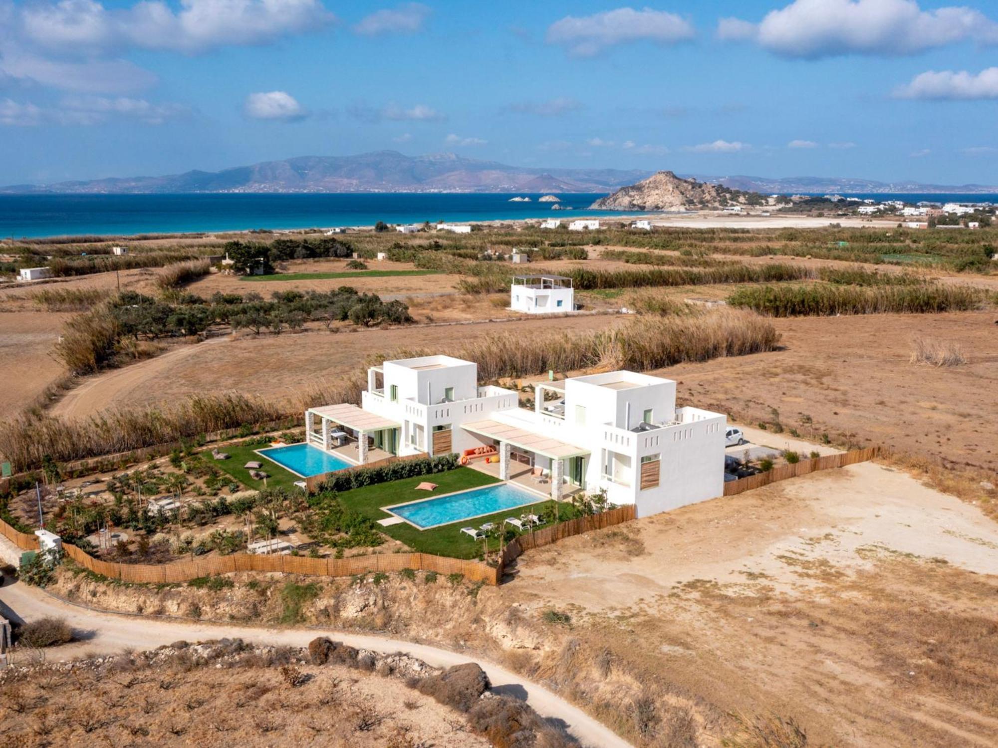 Plioni Villas & Suites Mikri Vigla Bagian luar foto